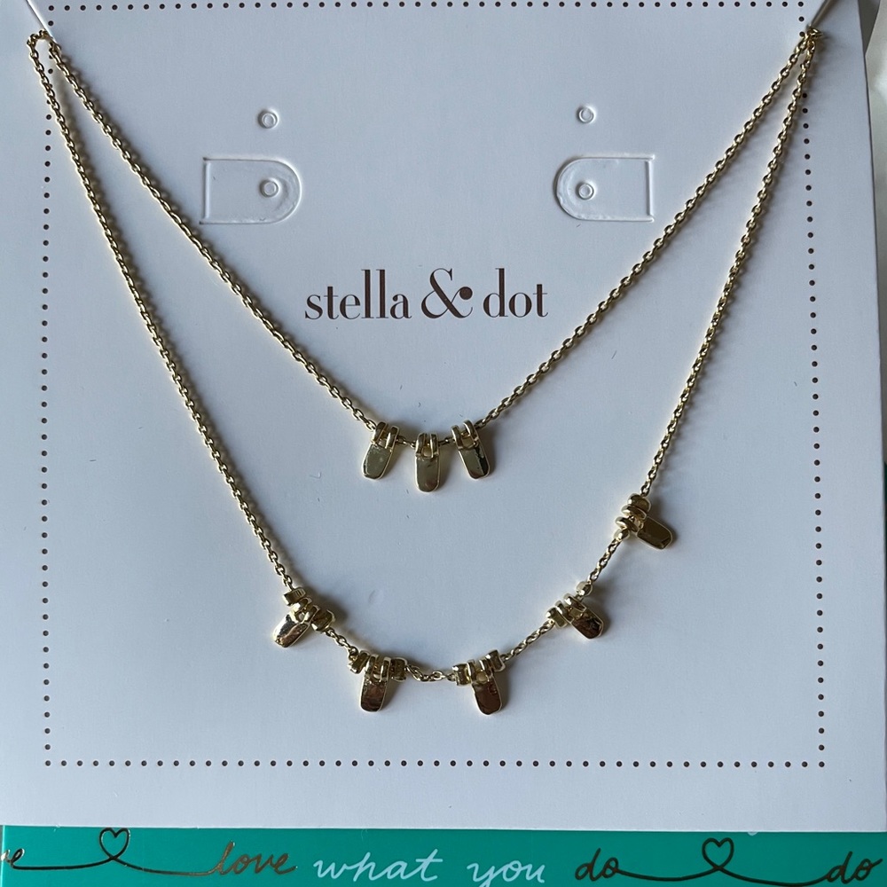 Stella & Dot Delicate Petal Necklace